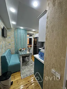 Kirayə verilir 3 otaqlı köhnə tikili 80 m²