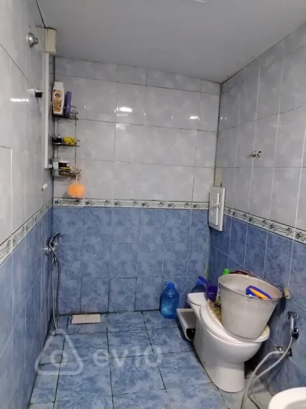 Kirayə verilir 2 otaqlı yeni tikili 70 m²