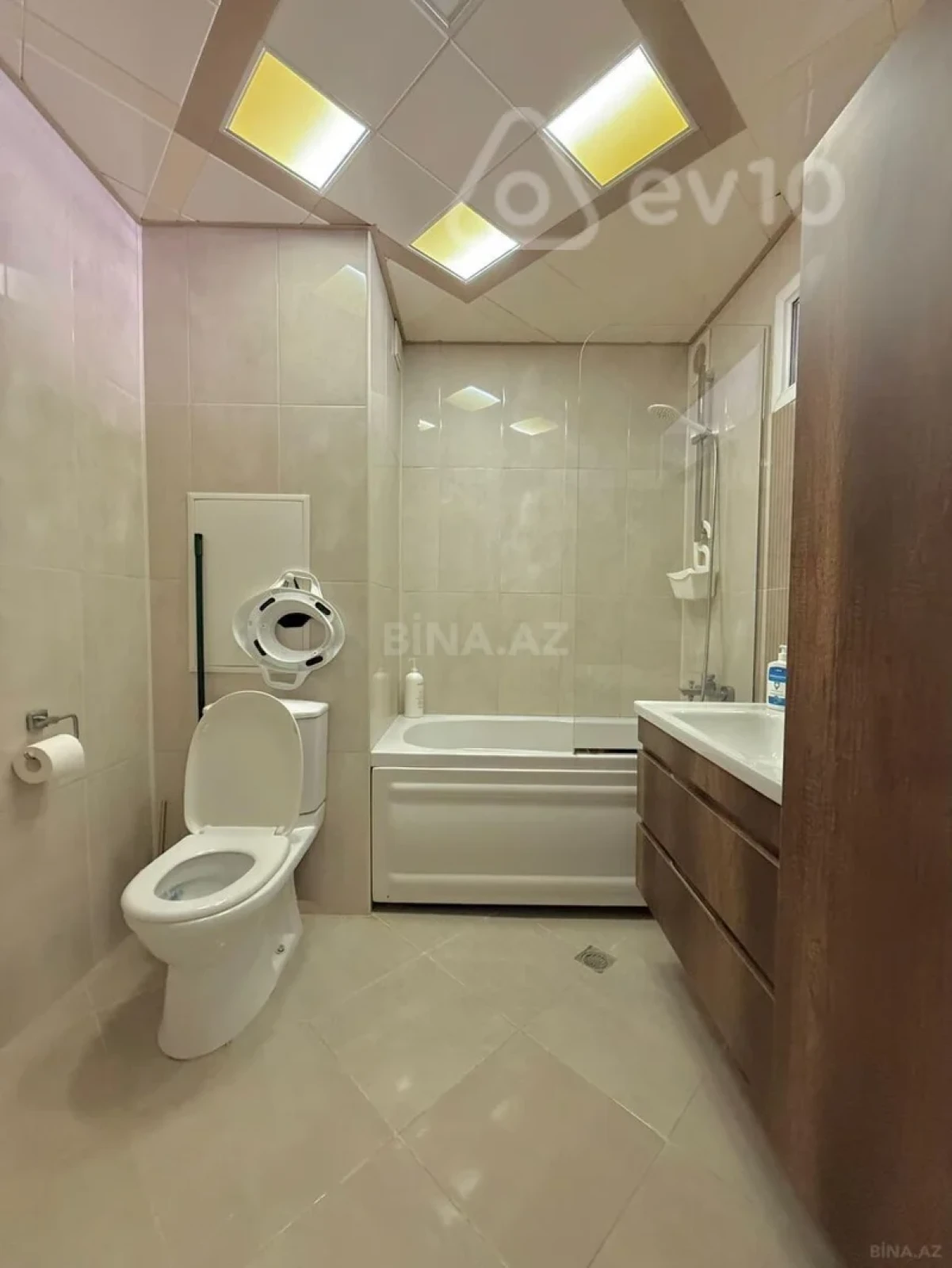 Kirayə verilir 3 otaqlı köhnə tikili 75 m²