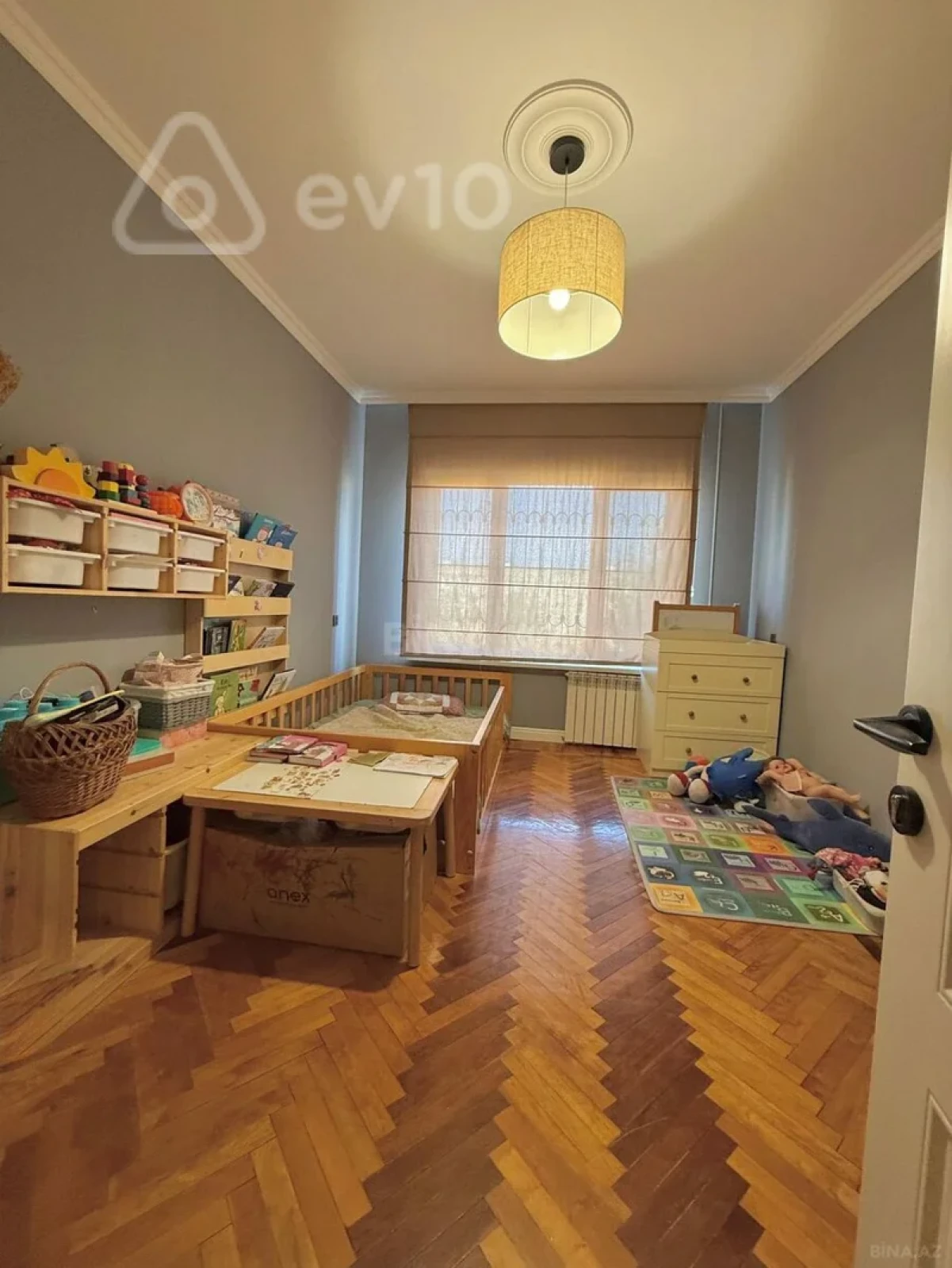 Kirayə verilir 3 otaqlı köhnə tikili 75 m²
