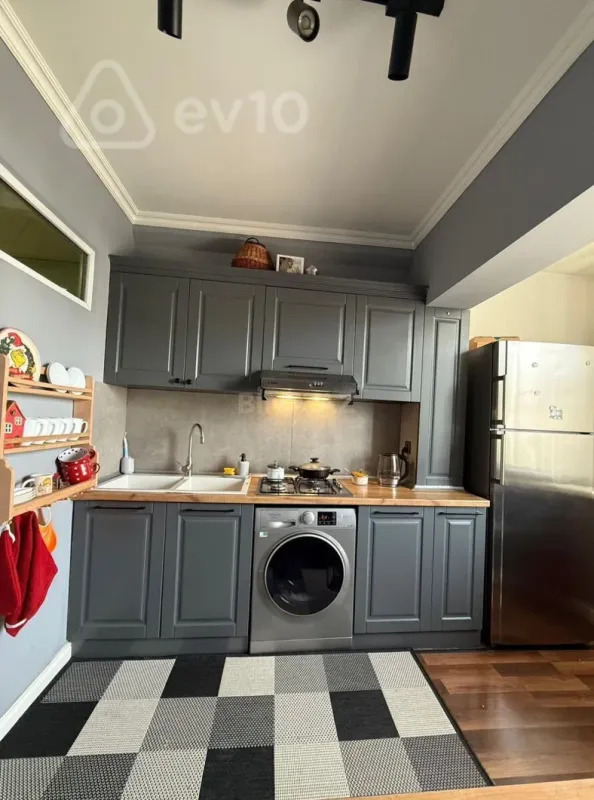 Kirayə verilir 3 otaqlı köhnə tikili 75 m²