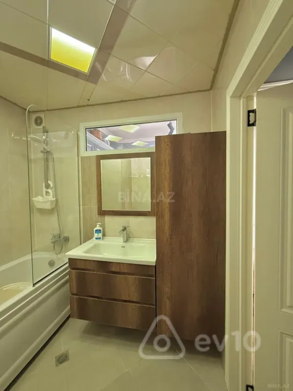 Kirayə verilir 3 otaqlı köhnə tikili 75 m²