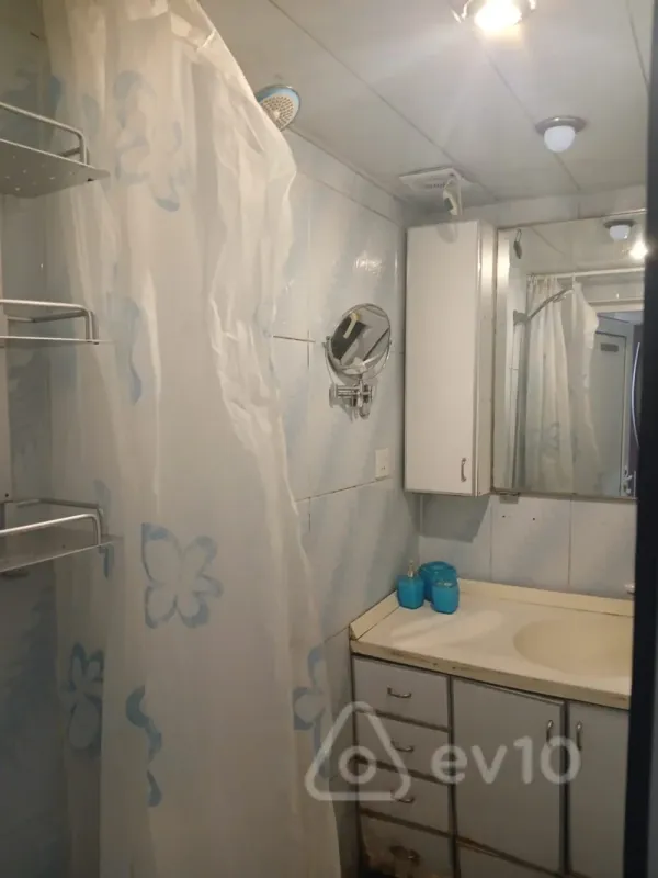 Kirayə verilir 1 otaqlı yeni tikili 56 m²