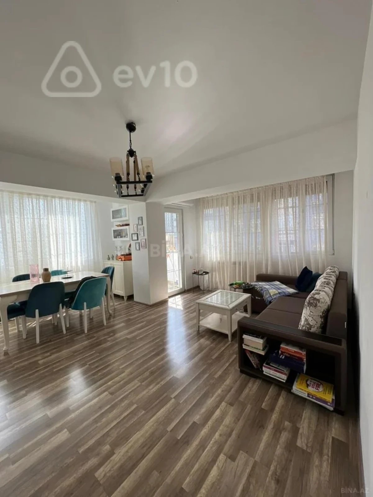 Kirayə verilir 3 otaqlı köhnə tikili 94 m²