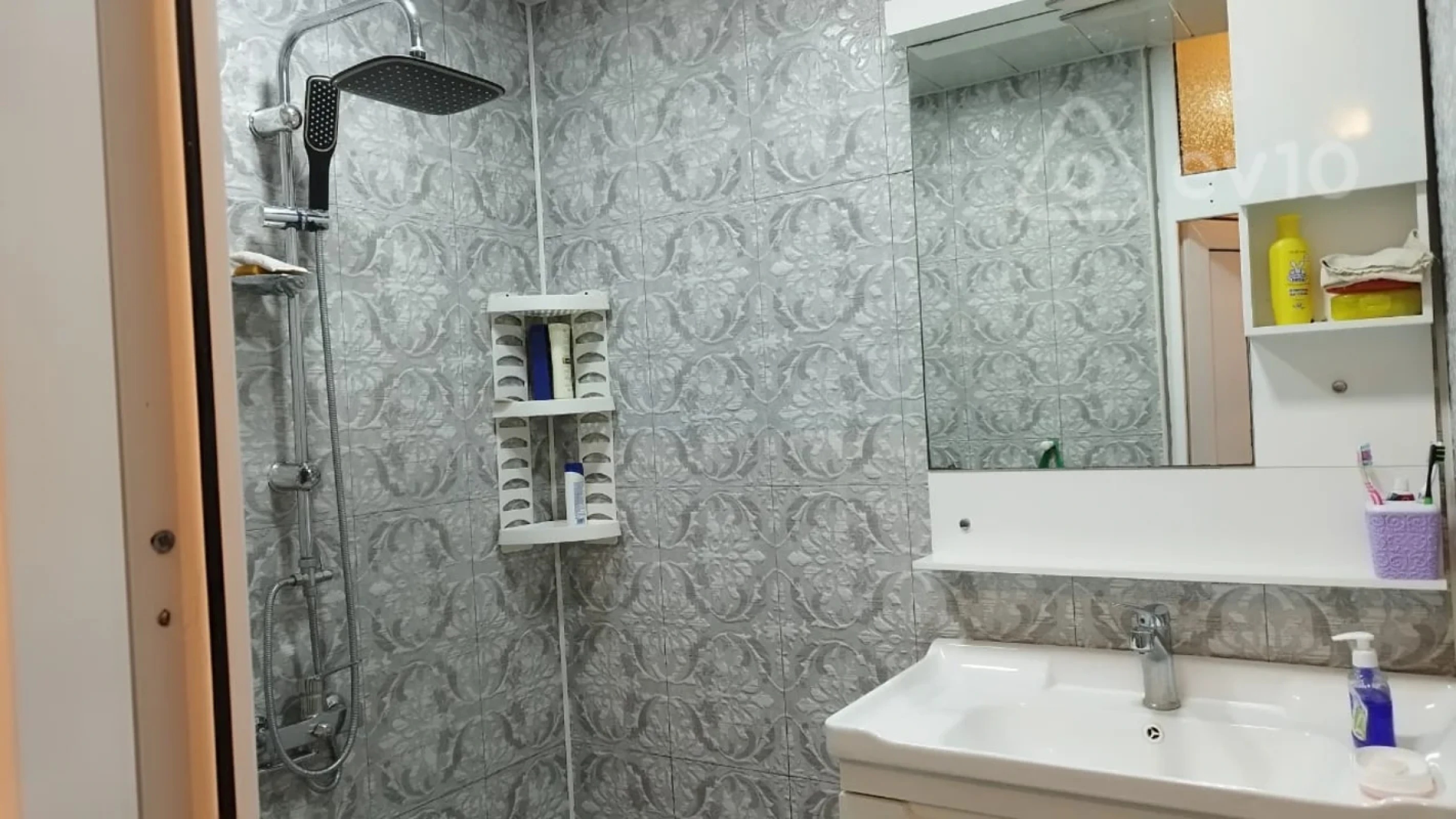 Satılır 4 otaqlı köhnə tikili 120 m²