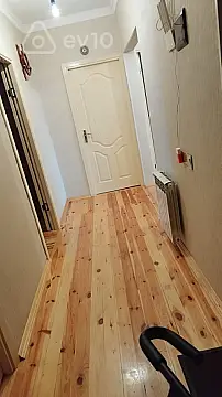 Satılır 4 otaqlı köhnə tikili 120 m²