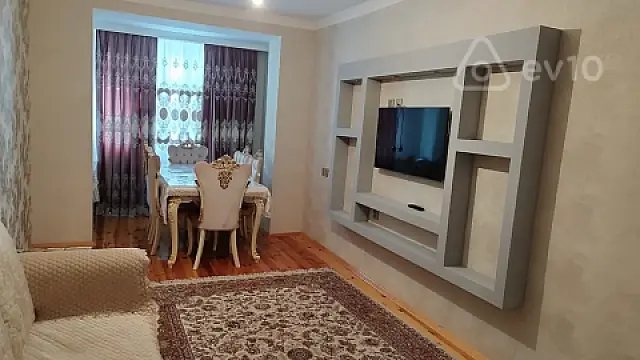 Satılır 4 otaqlı köhnə tikili 120 m² — Xırdalan 4 otaq 120.00 m²