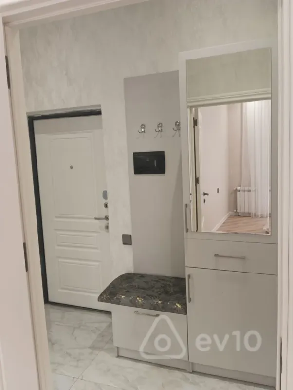 Kirayə verilir 3 otaqlı yeni tikili 66 m²