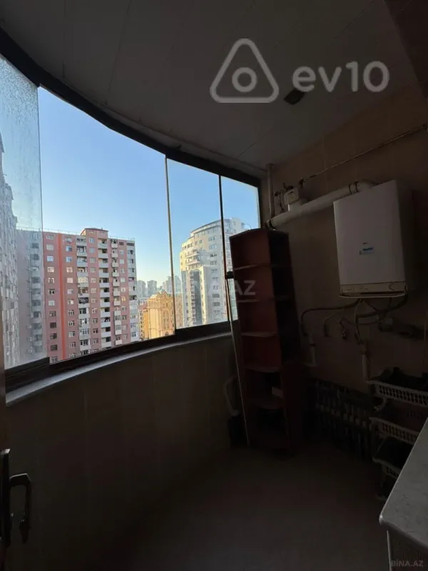 Kirayə verilir 4 otaqlı yeni tikili 175 m²
