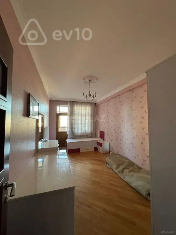 Kirayə verilir 4 otaqlı yeni tikili 175 m²
