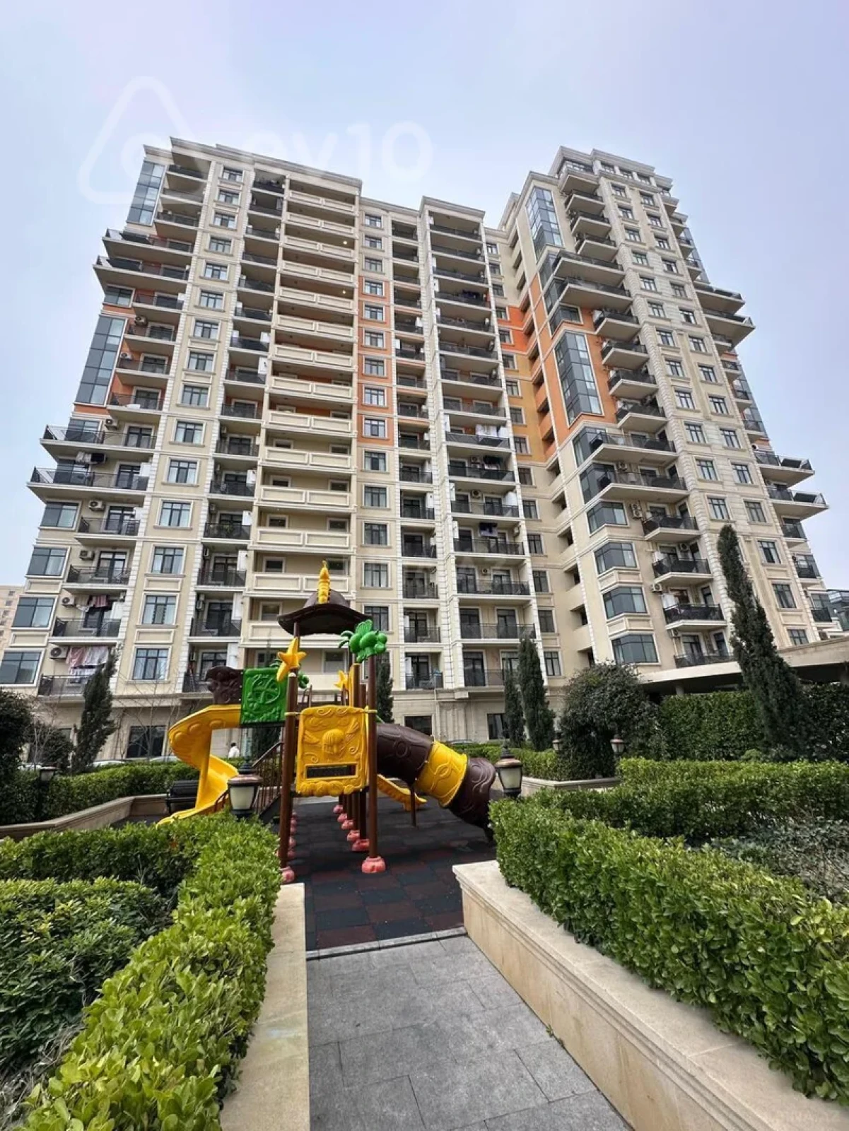 Kirayə verilir 2 otaqlı yeni tikili 58 m²