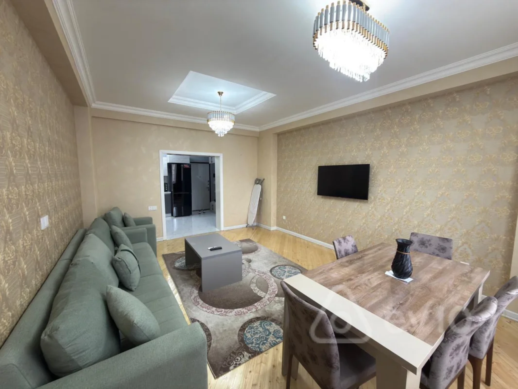 Kirayə verilir 2 otaqlı yeni tikili 73 m²