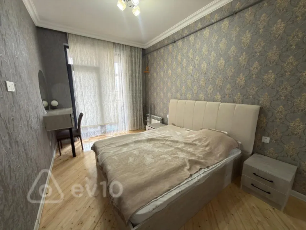 Kirayə verilir 2 otaqlı yeni tikili 73 m²