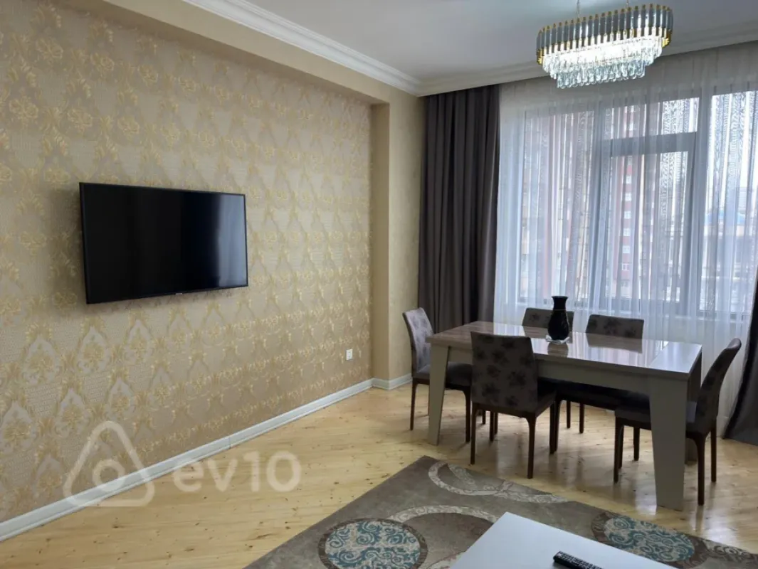 Kirayə verilir 2 otaqlı yeni tikili 73 m²