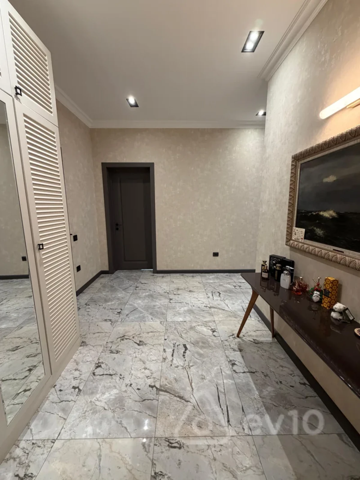 Kirayə verilir 3 otaqlı yeni tikili 126 m²