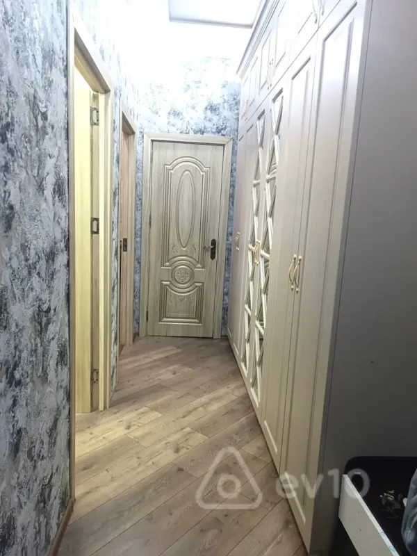 Kirayə verilir 2 otaqlı yeni tikili 60 m²