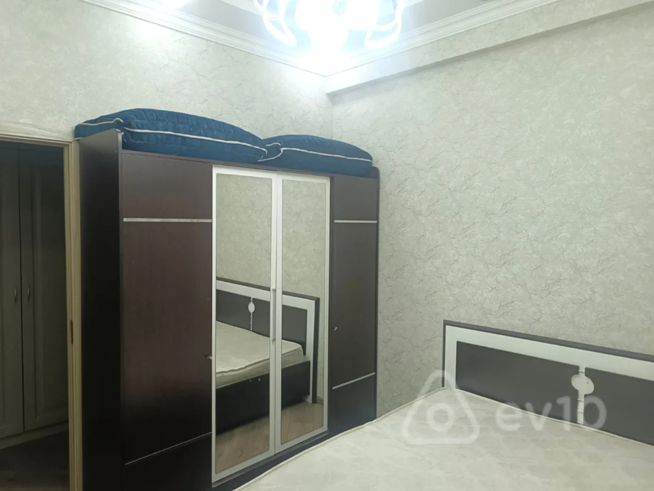 Kirayə verilir 2 otaqlı yeni tikili 60 m²