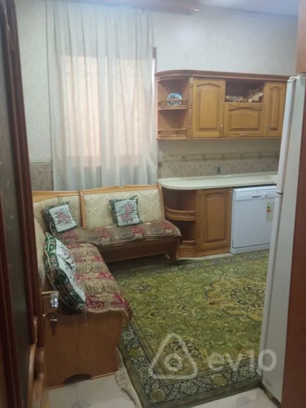Kirayə verilir 8 otaqlı həyət evi 310 m²