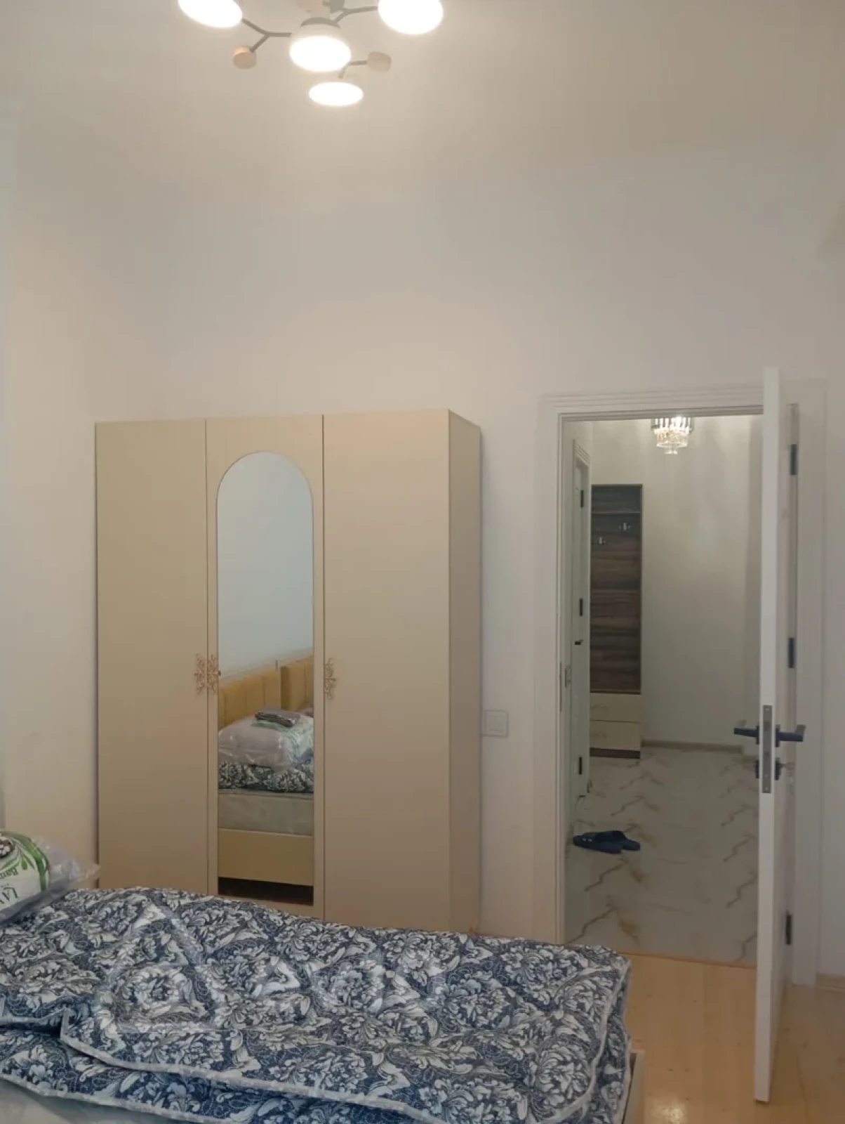 Kirayə verilir 3 otaqlı yeni tikili 90 m²