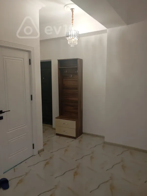 Kirayə verilir 3 otaqlı yeni tikili 90 m²