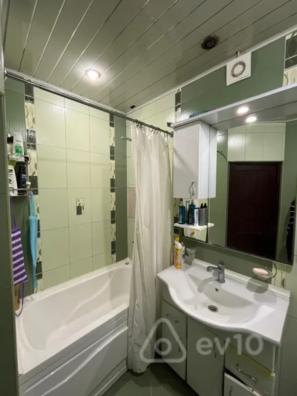 Kirayə verilir 3 otaqlı yeni tikili 83 m²