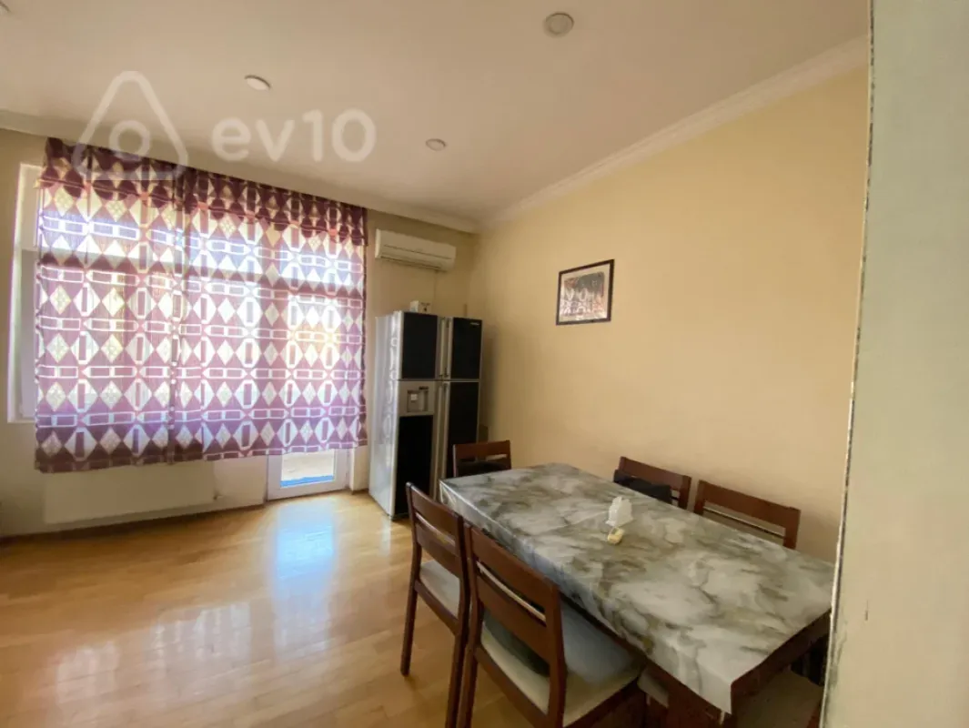 Kirayə verilir 2 otaqlı yeni tikili 105 m²