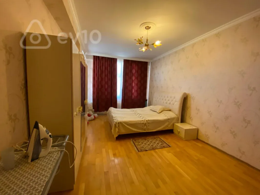 Kirayə verilir 2 otaqlı yeni tikili 105 m²