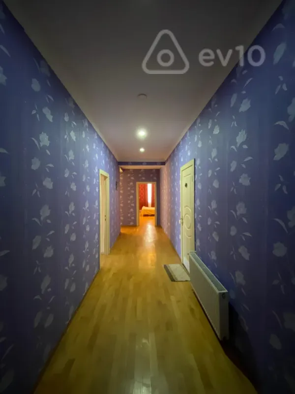 Kirayə verilir 2 otaqlı yeni tikili 105 m²