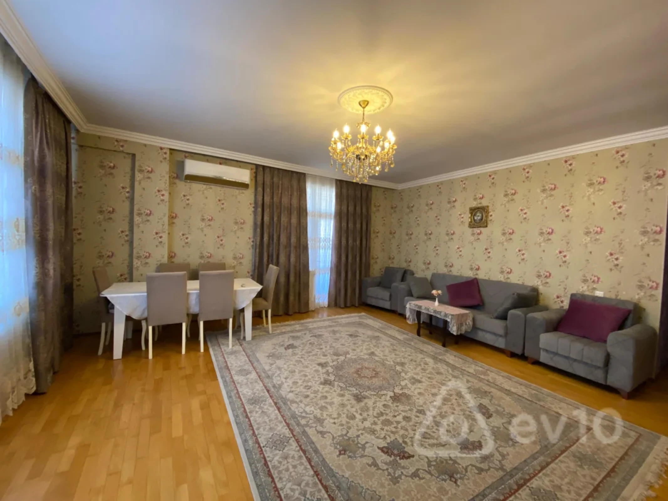 Kirayə verilir 2 otaqlı yeni tikili 105 m²