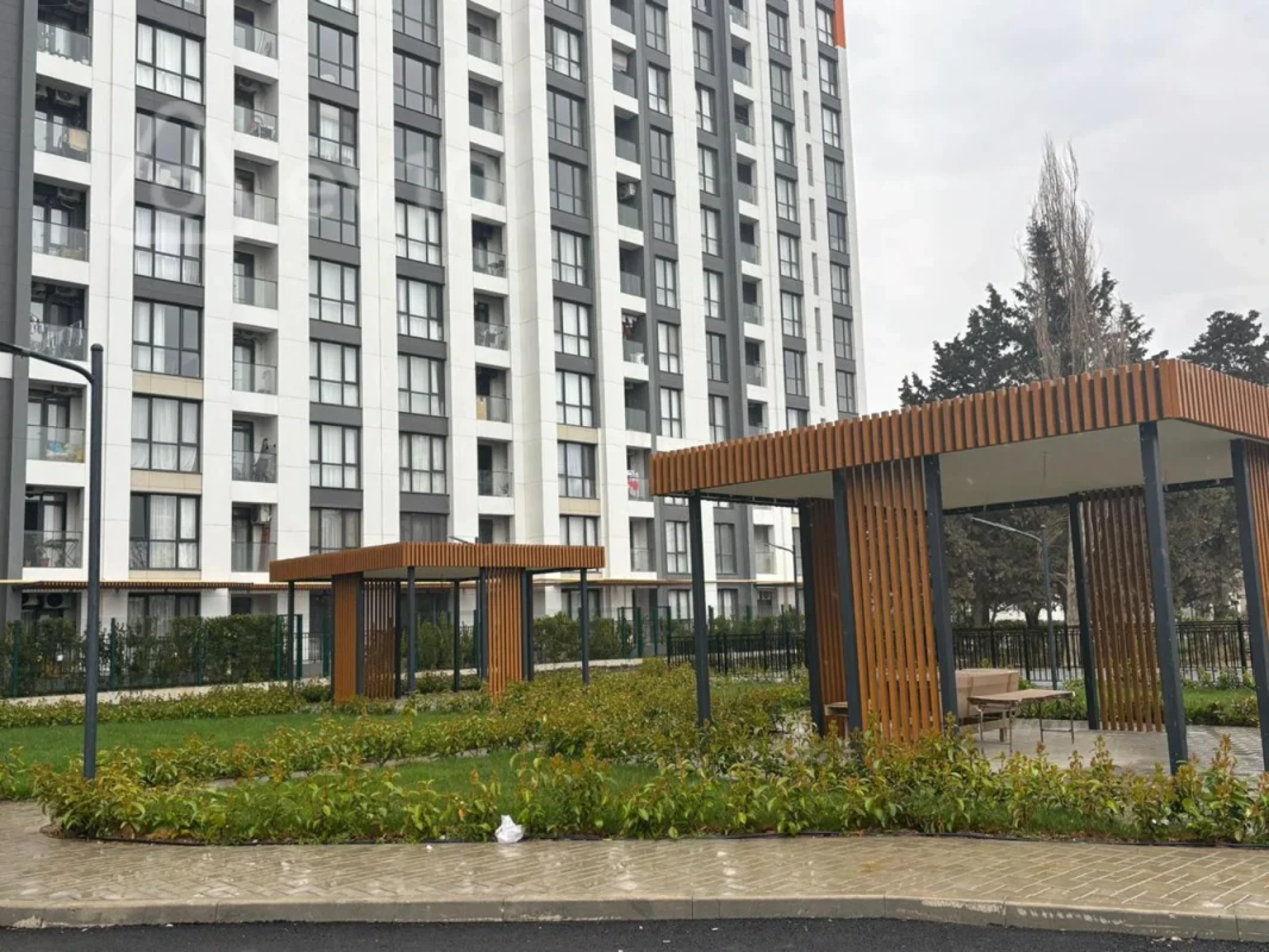 Kirayə verilir 3 otaqlı yeni tikili 74 m²