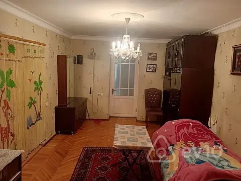 Satılır 3 otaqlı köhnə tikili 70 m²