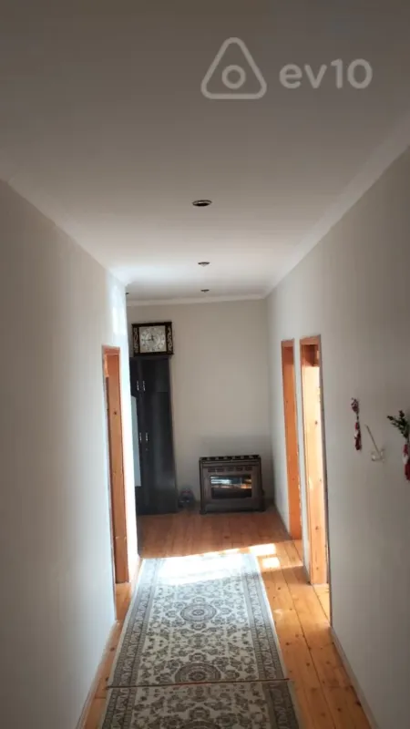 Satılır 3 otaqlı həyət evi 113 m²