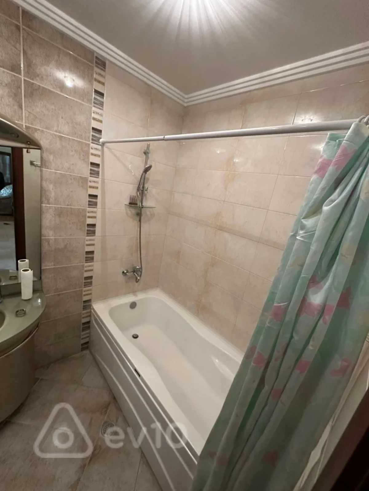 Kirayə verilir 2 otaqlı yeni tikili 80 m²