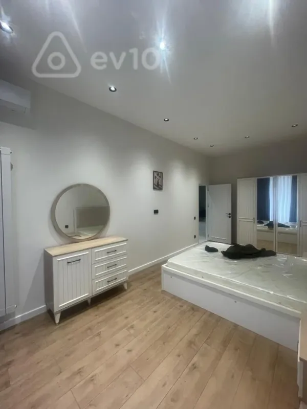 Kirayə verilir 2 otaqlı yeni tikili 117 m²