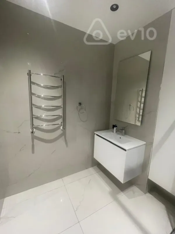 Kirayə verilir 2 otaqlı yeni tikili 117 m²