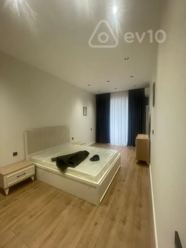 Kirayə verilir 2 otaqlı yeni tikili 117 m²