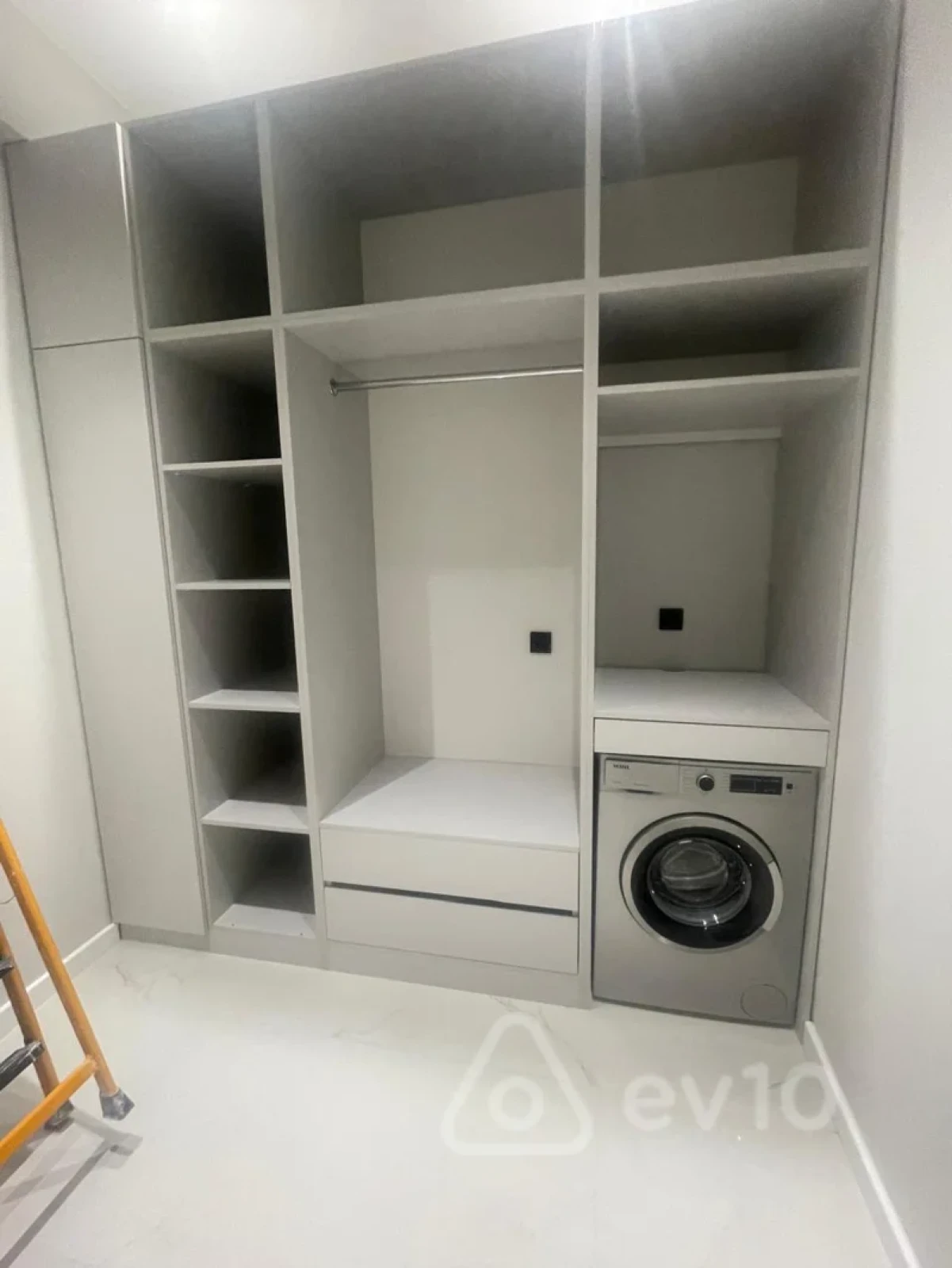 Kirayə verilir 2 otaqlı yeni tikili 117 m²