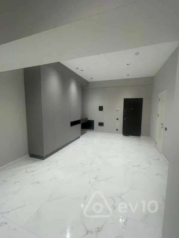Kirayə verilir 2 otaqlı yeni tikili 117 m²