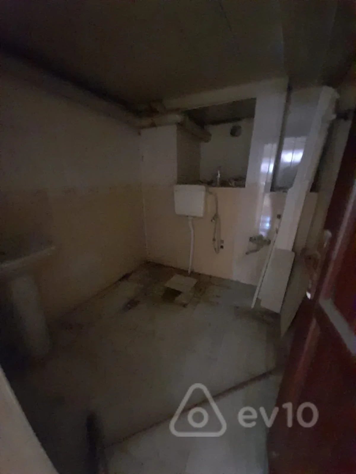 Satılır mənzil 60 m²