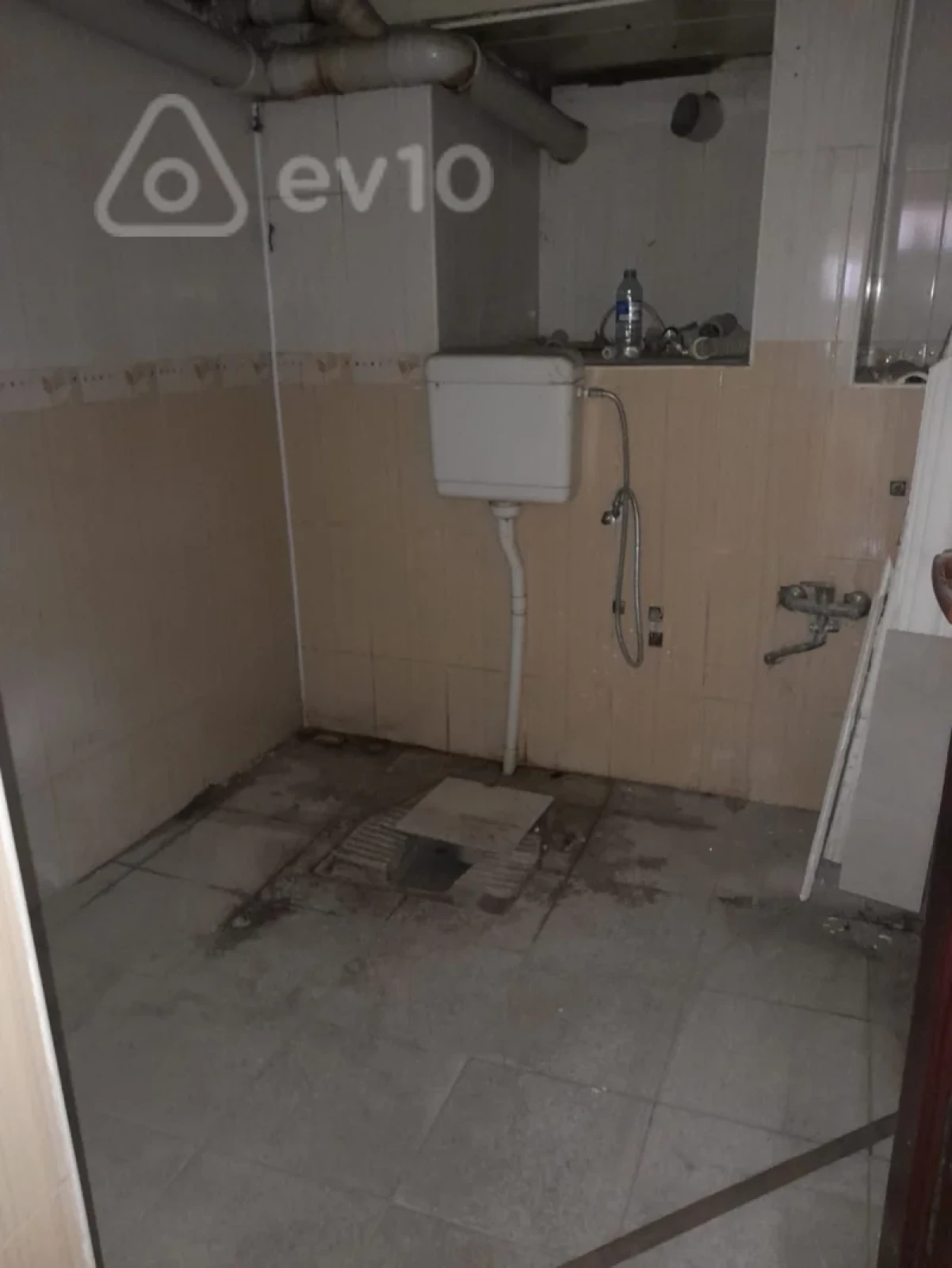 Satılır mənzil 60 m²