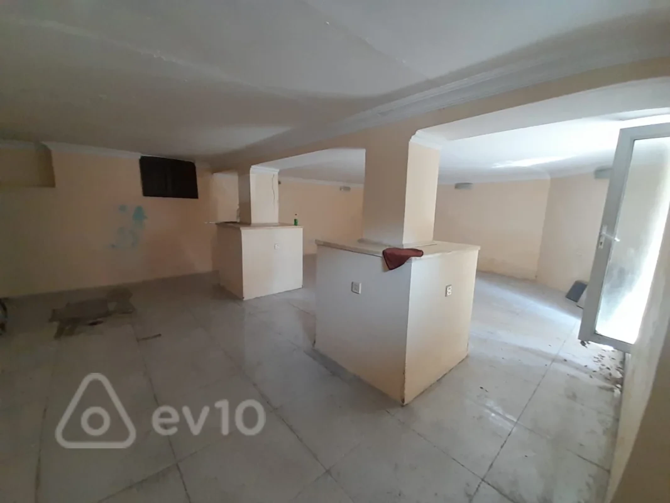 Satılır mənzil 60 m²