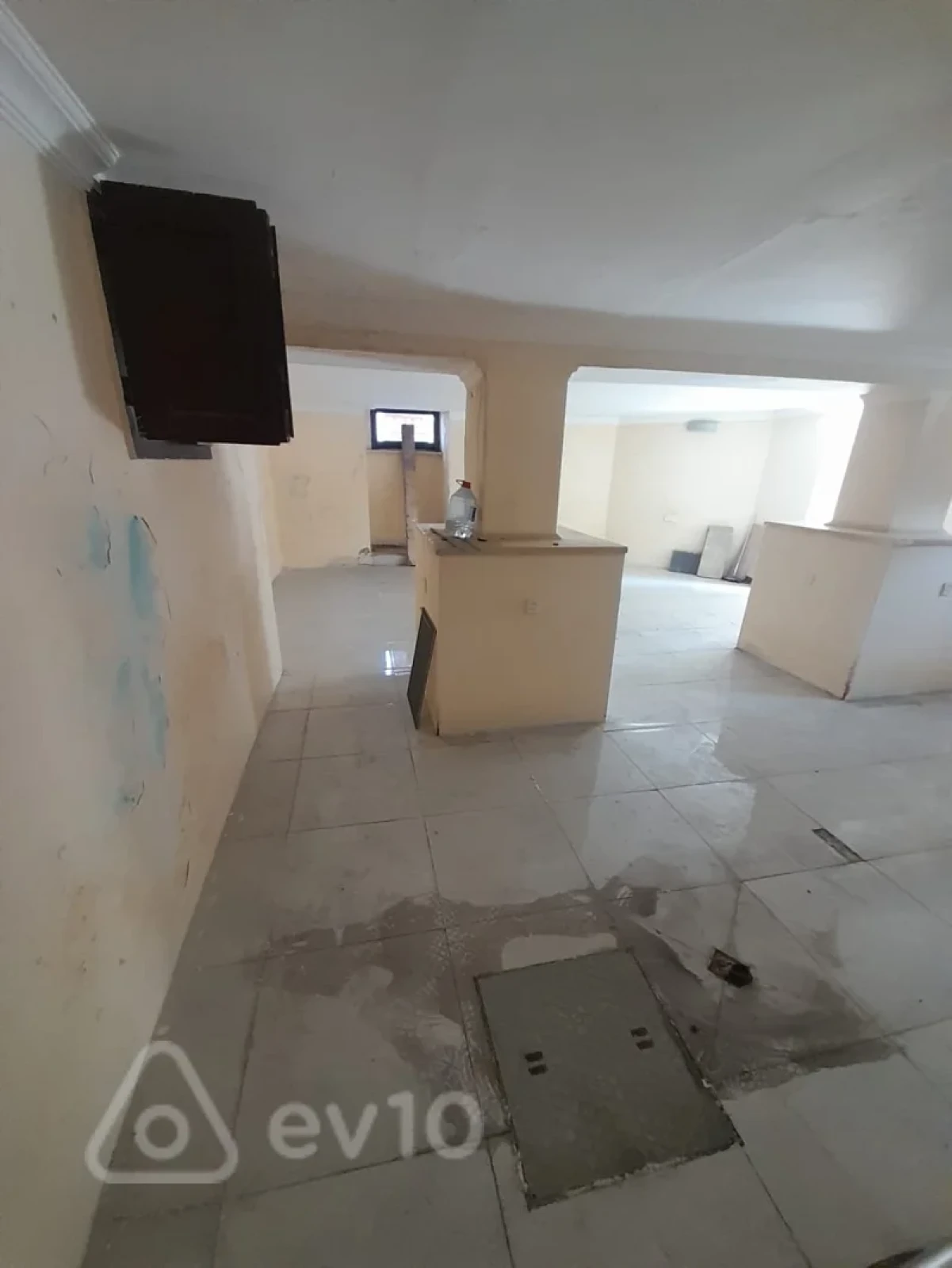 Satılır mənzil 60 m²