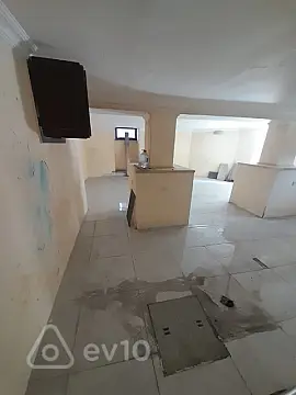 Satılır mənzil 60 m²