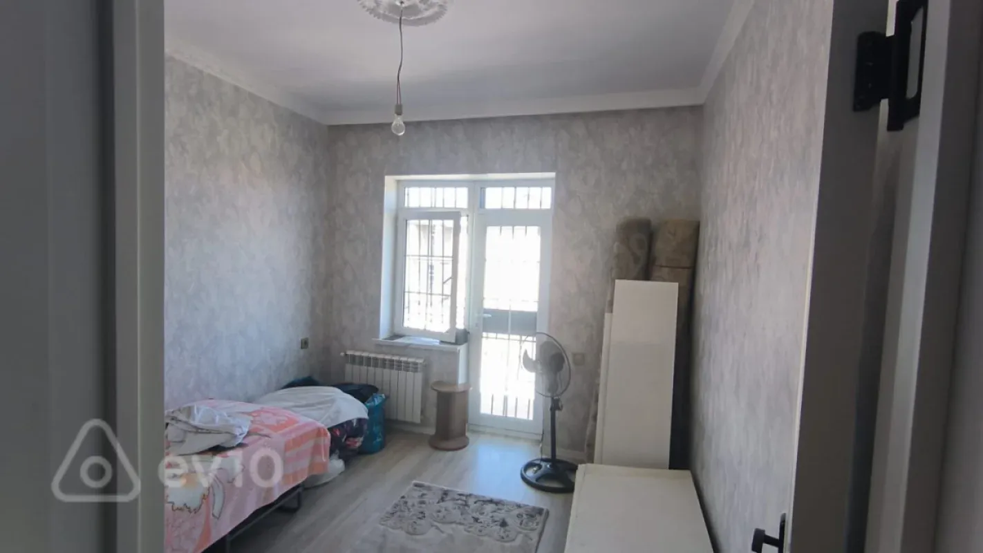 Satılır 4 otaqlı həyət evi 130 m²