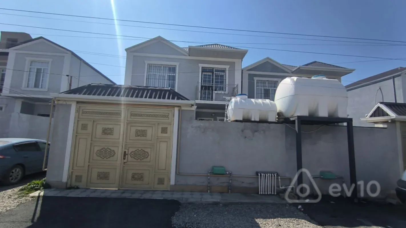 Satılır 4 otaqlı həyət evi 130 m²