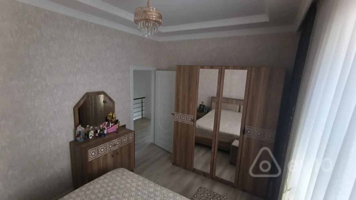 Satılır 4 otaqlı həyət evi 130 m²