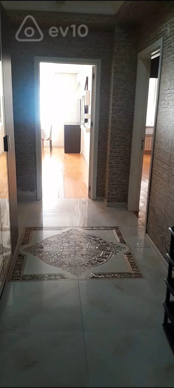 Kirayə verilir 3 otaqlı yeni tikili 70 m²