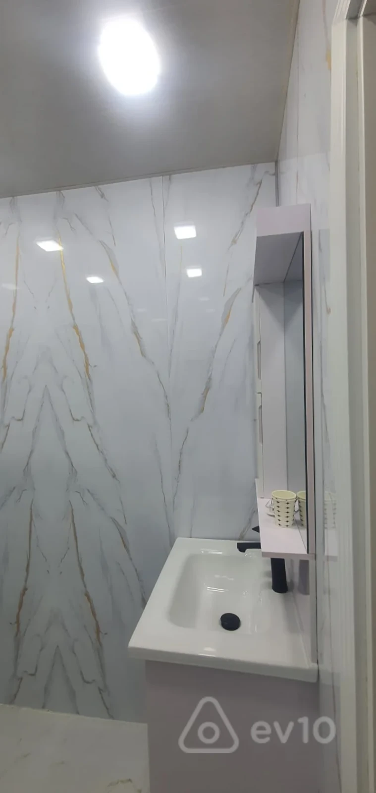 Satılır 3 otaqlı yeni tikili 90 m²