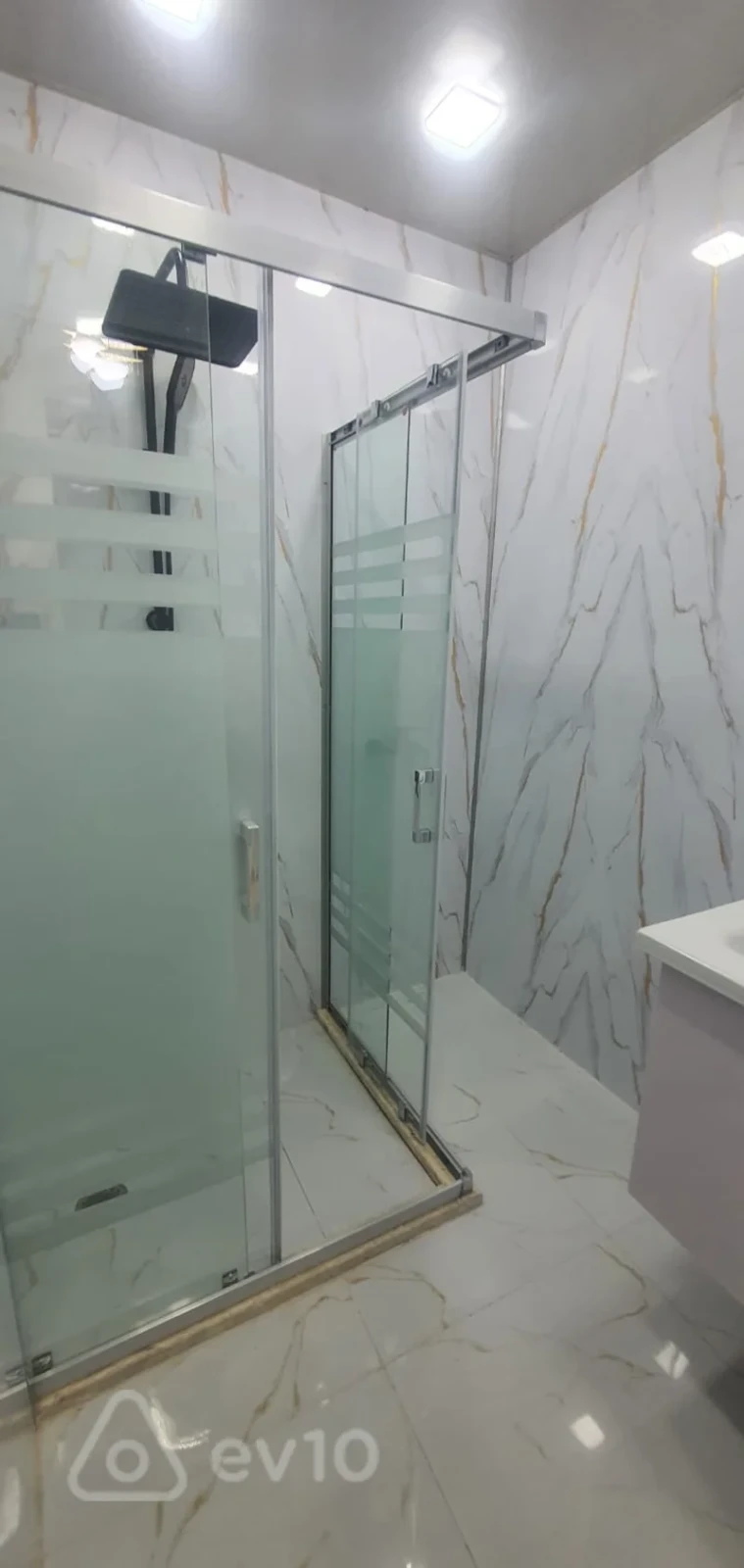 Satılır 3 otaqlı yeni tikili 90 m²