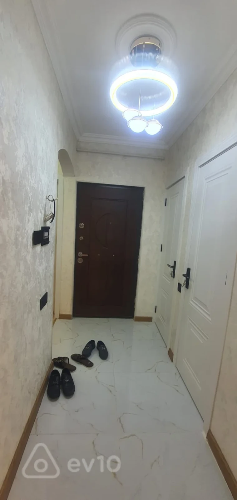 Satılır 3 otaqlı yeni tikili 90 m²